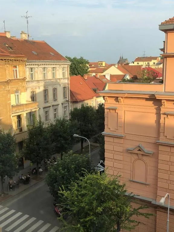 Apartment Rooms Veveri - Uvoz, 10 Min By Walk To The Center Czech Republic