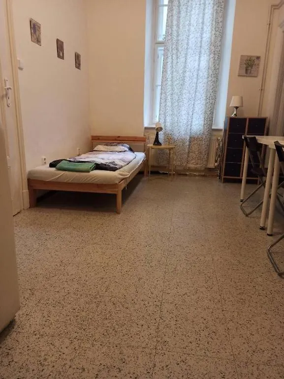 Rooms Veveri - Uvoz, 10 Min By Walk To The Center Apartment Brno