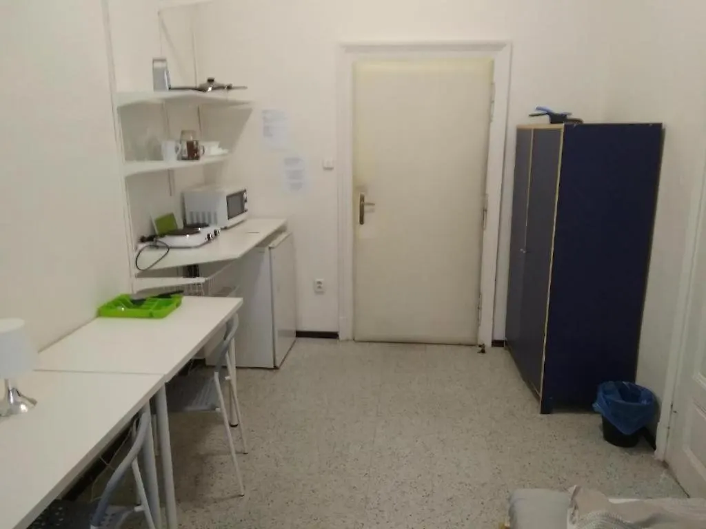 Apartment Rooms Veveri - Uvoz, 10 Min By Walk To The Center Czech Republic
