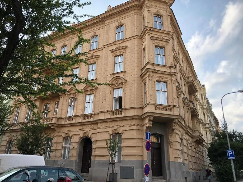 Rooms Veveri - Uvoz, 10 Min By Walk To The Center Apartment Brno