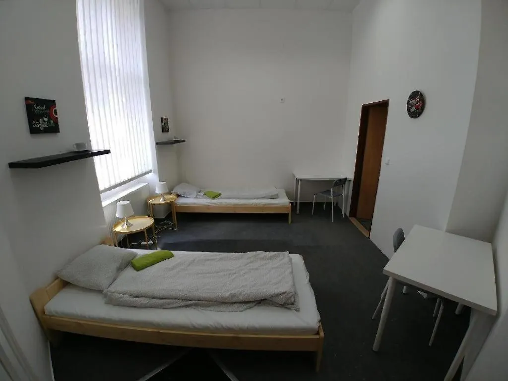 Rooms Veveri - Uvoz, 10 Min By Walk To The Center Apartment
