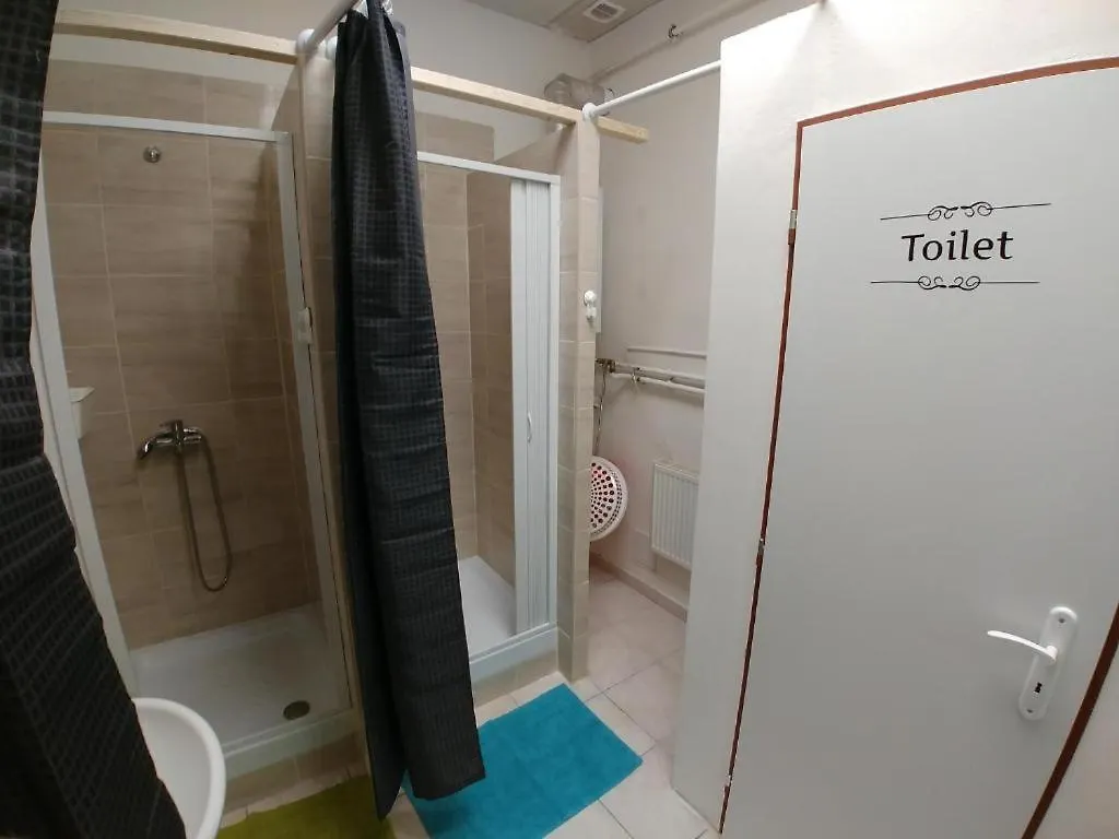 Rooms Veveri - Uvoz, 10 Min By Walk To The Center